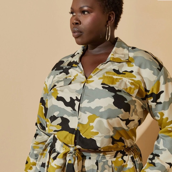 Brand New Camo Print Front Crop Tie Top Size 22/24 26/28 - Picture 3 of 9